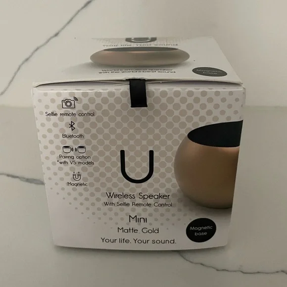 Mini Wireless Speaker - Gold - Picture 1 of 8